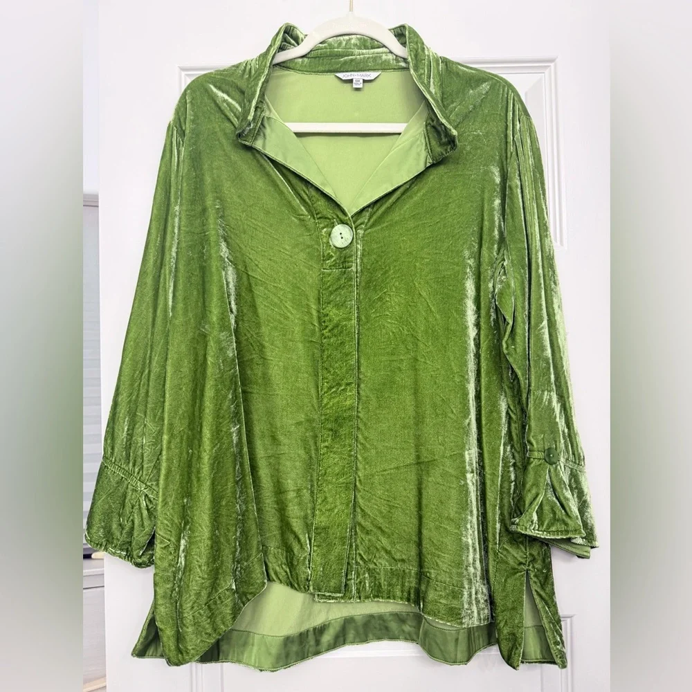 John Mark Lush Green Velvet Blouse - Picture 1 of 5